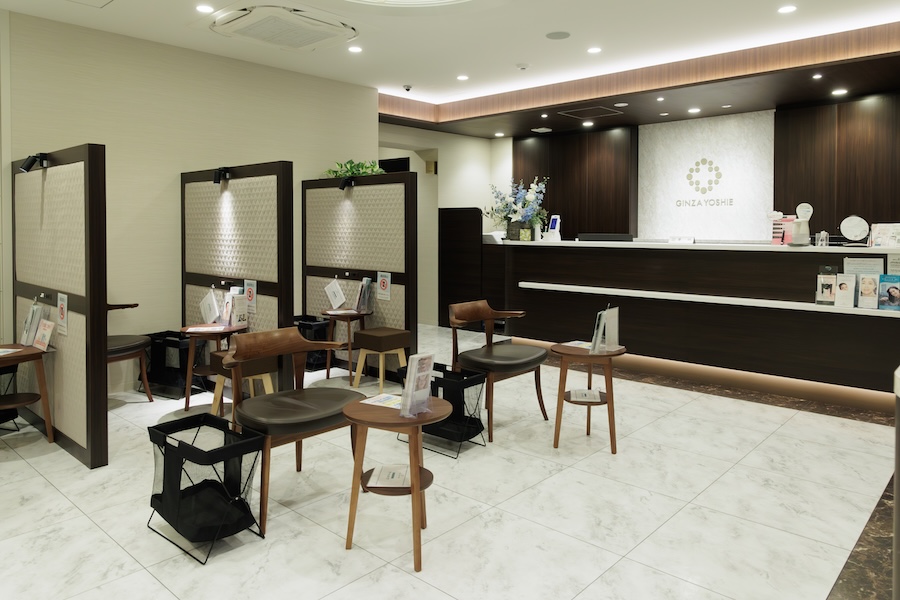 受付と待合の様子(六本木院)