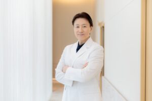 「妊娠は極めて困難」と悩む女性に寄り添う。年間1400人以上を笑顔に導く、春木レディースクリニックの対話と執念