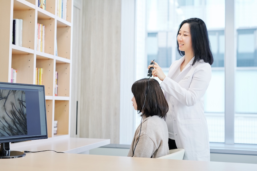 薄毛治療の様子