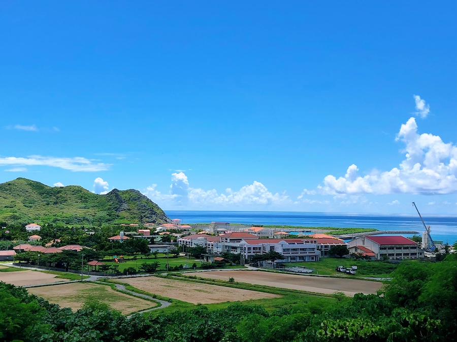 白水所長が赴任していた離島、渡名喜島の風景